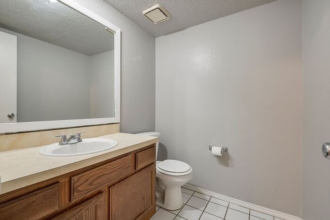 Building Photo - Kick it in Keller in this 2 story Townhome!