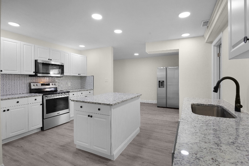 Building Photo - 2225 Aldridge Ave