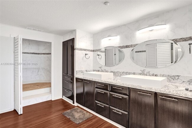 Building Photo - 7611 Southampton Terrace