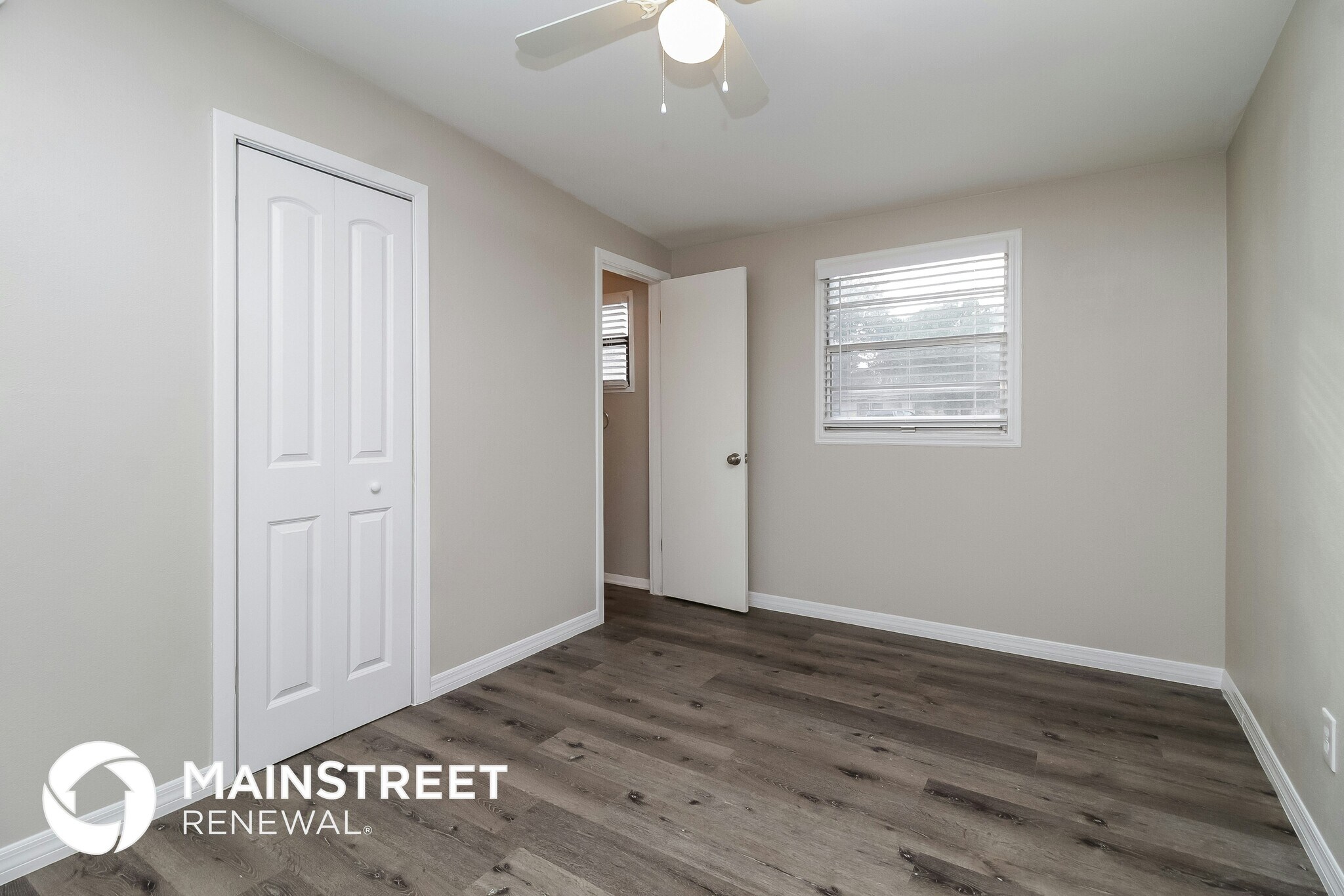 Building Photo - 950 Lormann Cir