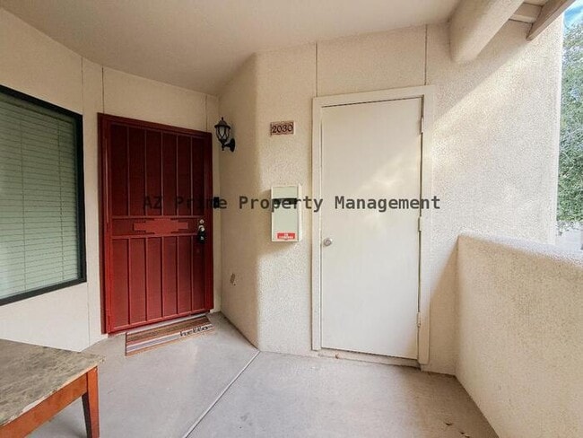 Building Photo - 750 E Northern Ave