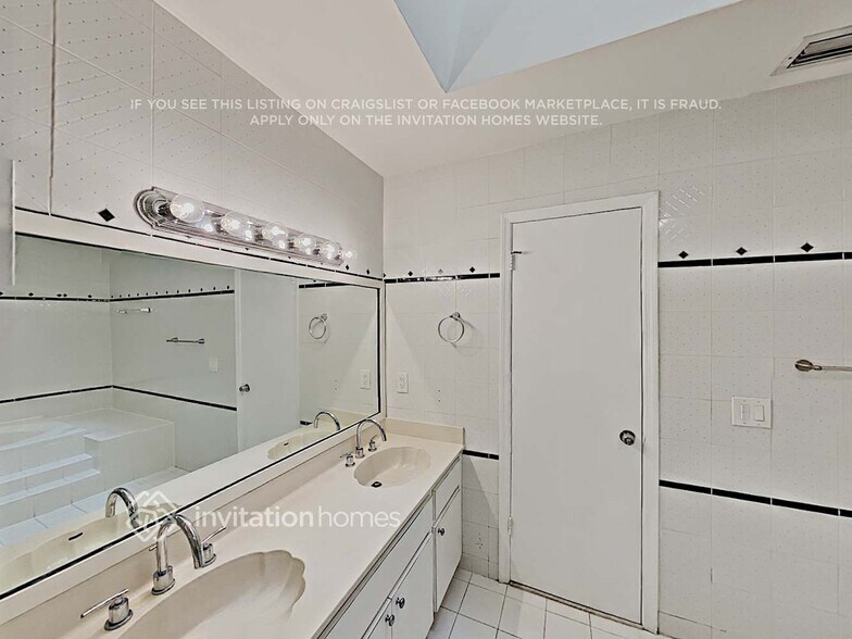 Building Photo - 14523 SW 106th Terrace