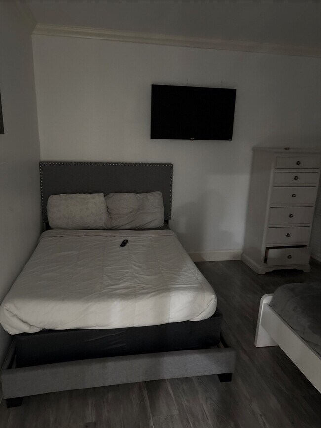 Building Photo - 3021 Gray St