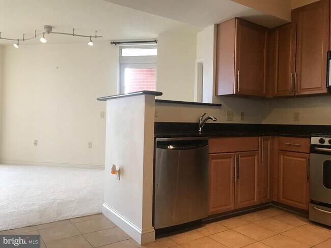 Building Photo - 11760 Sunrise Valley Dr