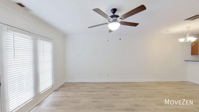 Building Photo - 1336 Green Oaks Ln