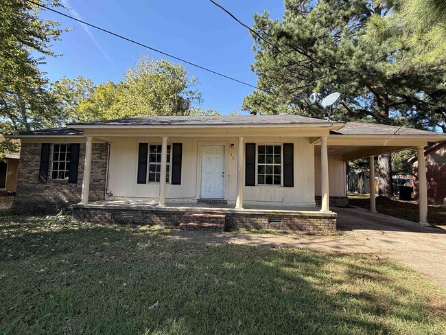 Primary Photo - 311 Beechwood St
