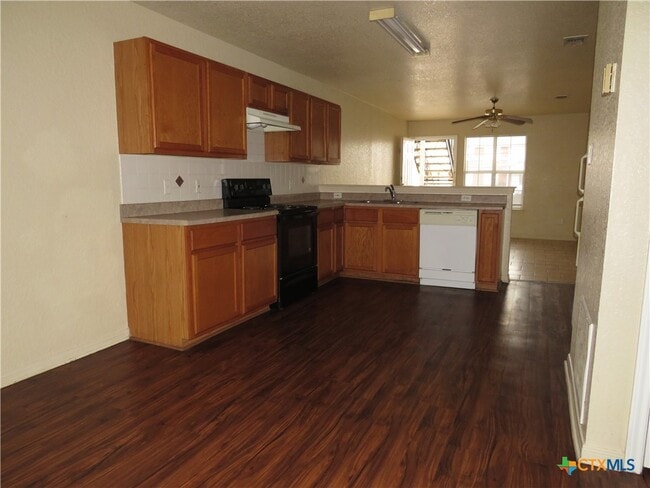 Building Photo - 1602 Dugger Cir