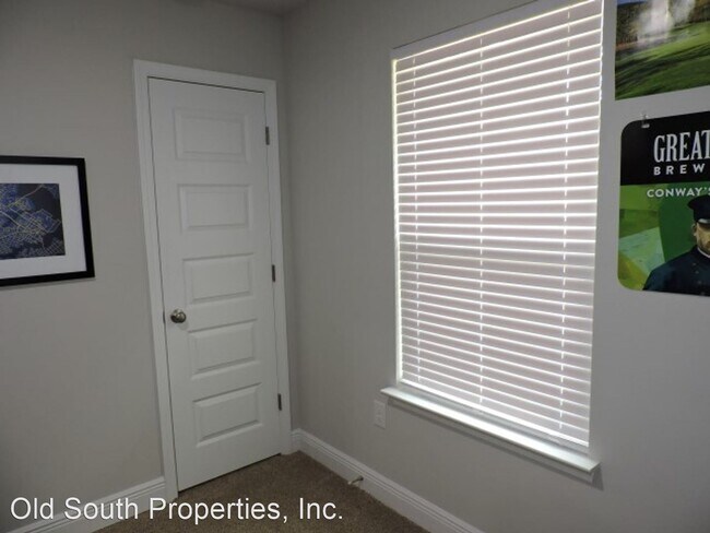 Building Photo - 3 br, 2 bath House - 500 W Ensley St