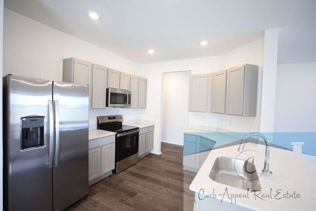 Building Photo - Move in special $800!! New construction in Jonesboro - beautiful 3 bed / 2 bath home - Nettleton!!