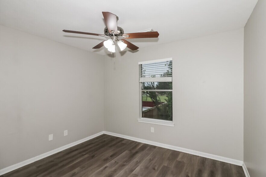 Building Photo - 3615 Rolling Springs Ln