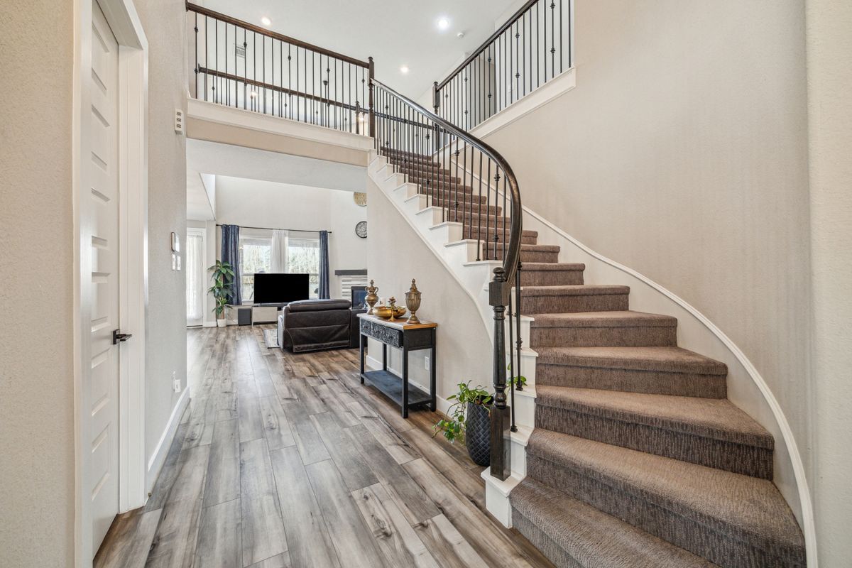 Building Photo - 17547 Harper's Way