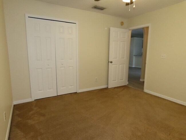 Building Photo - Spacious 4 Bedroom Pool Home Plus Addition...