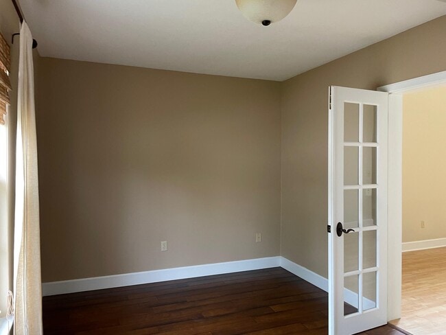 Building Photo - 12861 Meadowbend Dr