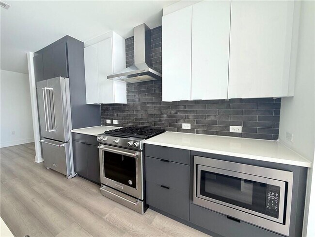 Building Photo - 788 West Marietta St NW