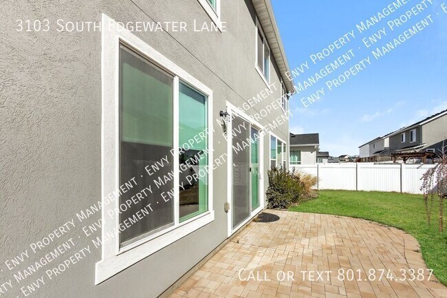 Building Photo - 3103 S Edgewater Ln