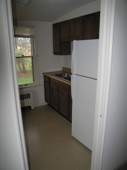 Building Photo - 234 E McCormick Ave