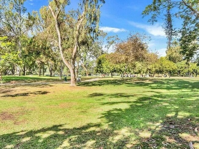 Building Photo - 8316 Via Sonoma