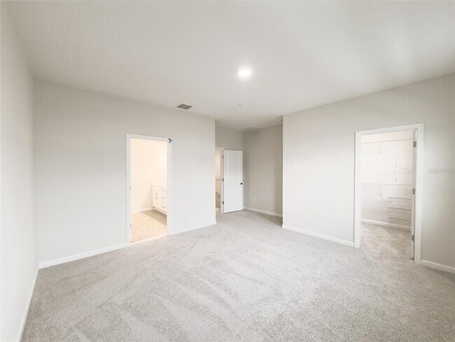 Building Photo - 640 Pothos St