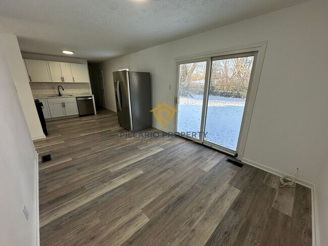 Building Photo - Spacious & Updated 4BR/2BA Home Near Holliday Park — Move-In Ready!