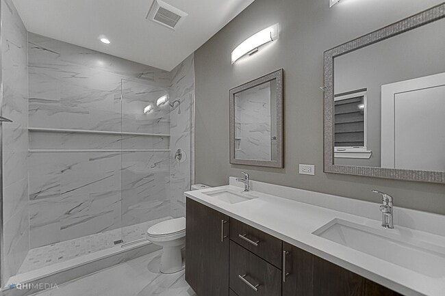Primary Photo - 1734 W 21st Pl