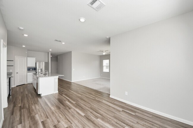 Building Photo - 6306 Highland Trl Dr
