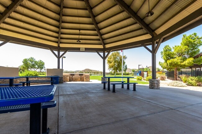 Building Photo - Perfect 3 bed/2 bath home in Johnson Ranch!