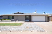 Building Photo - 3632 E Shaw Butte Dr