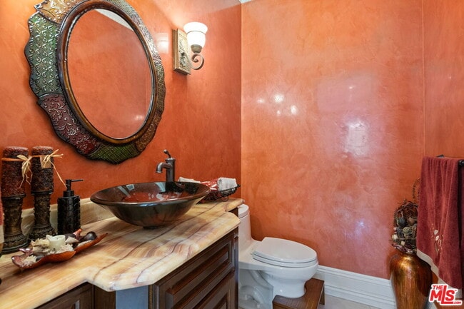 Building Photo - 2023 Parnell Ave