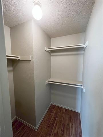 Building Photo - 725 Kingston Dr