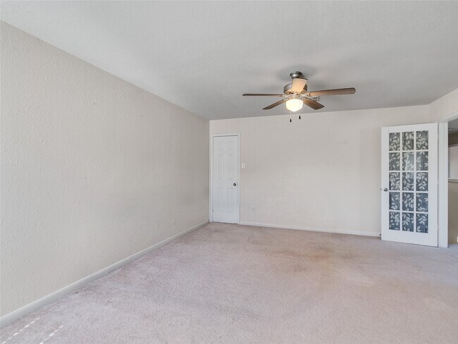 Building Photo - 29650 Legends Green Dr