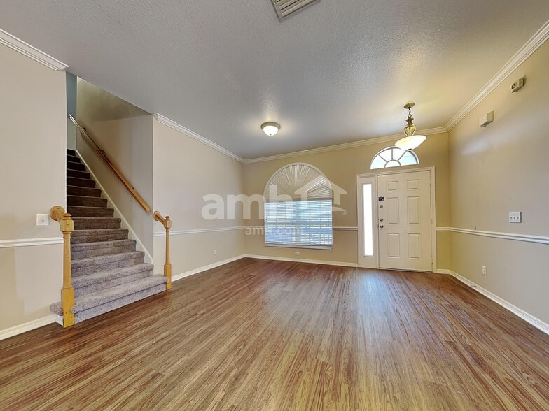 Building Photo - 6648 Thackston Dr