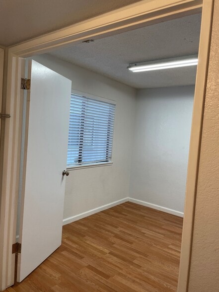 2nd bedroom - 250 Del Verde Cir