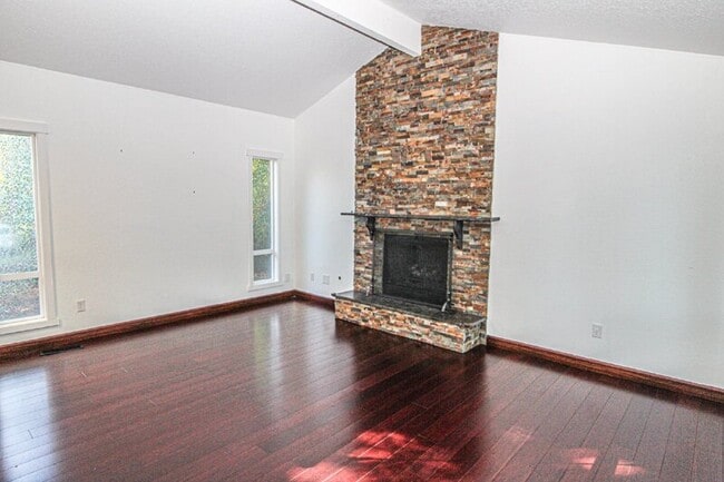 Building Photo - 17630 17th Dr SE