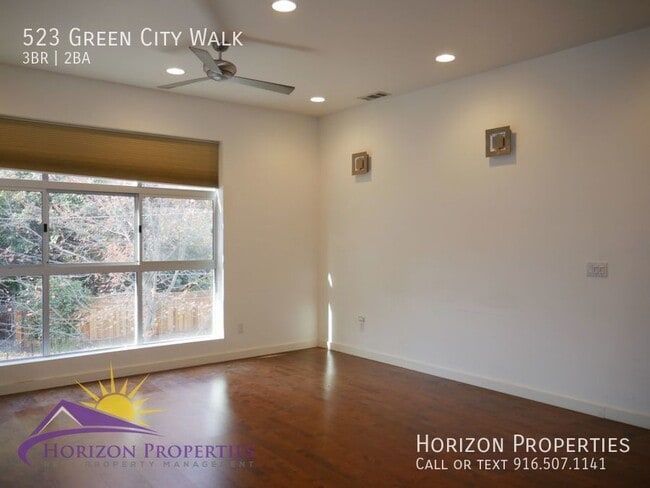 Building Photo - 523 Green City Walk