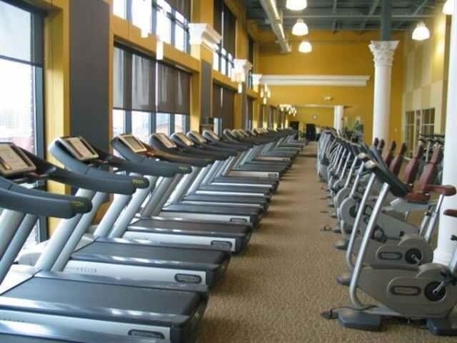 Building Photo - 700 1st St