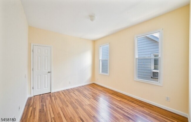 Building Photo - 286 Williamson Ave