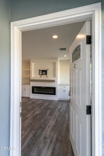 Building Photo - 1720 E Linfield St