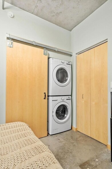 Building Photo - 720 N 4th St