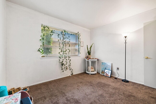 Building Photo - 72632 Raven Rd