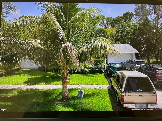 Primary Photo - 4652 Vespasian Ct