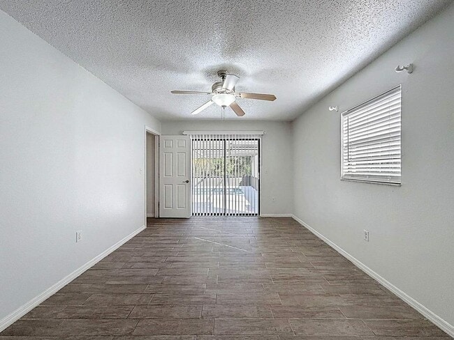 Building Photo - 7410 Dundee Ct