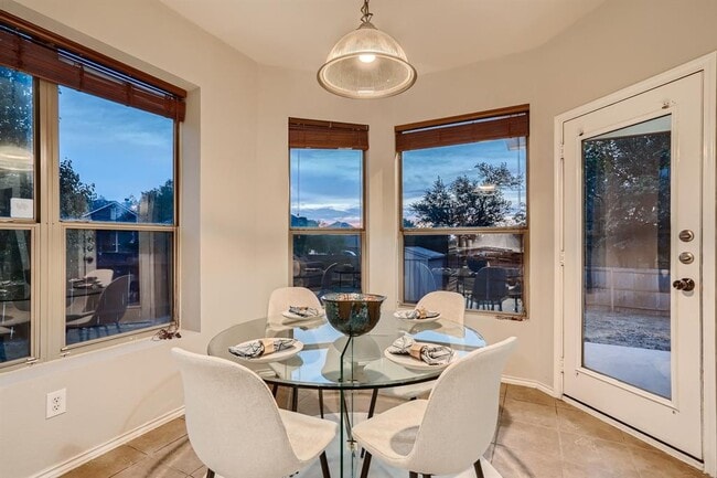 Building Photo - 1813 Paseo Verde Dr