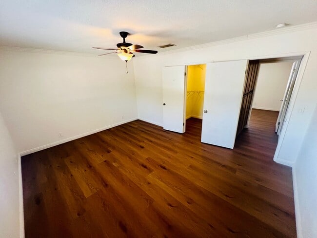 Building Photo - 3-Bedroom Hesperia Home on a Large Lot!