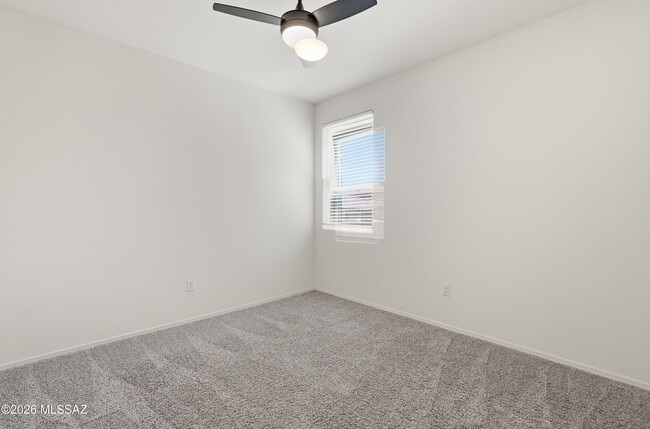 Building Photo - 1016 W Calle Nicoya