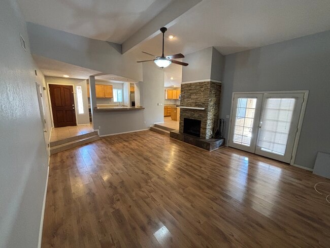 Building Photo - 14668 Love Ct