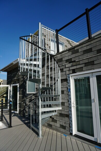Building Photo - 2234 Via Aprilia