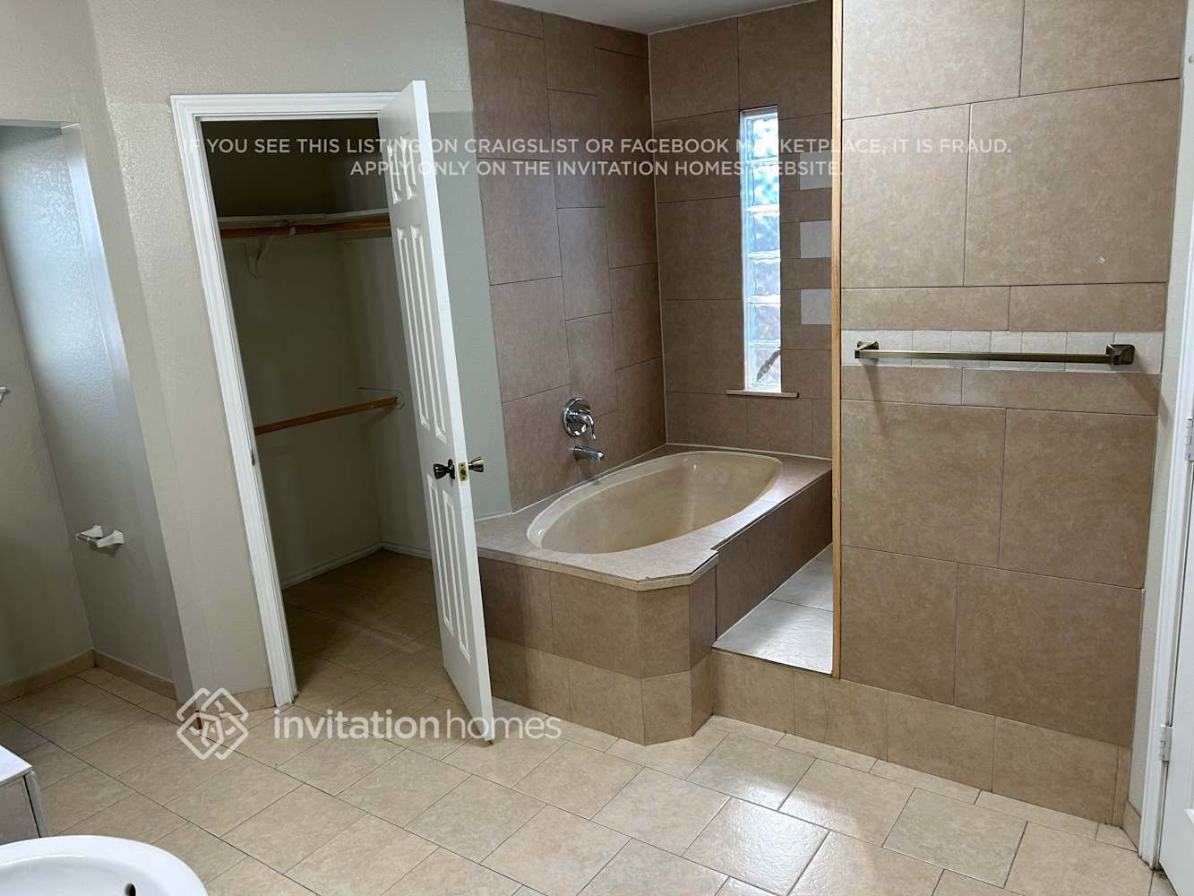 Building Photo - 316 N La Quinta Cir