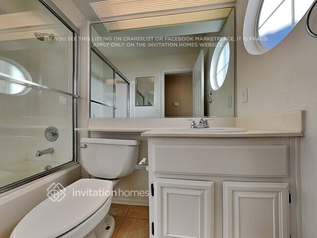 Building Photo - 4512 Crimson Leaf Dr