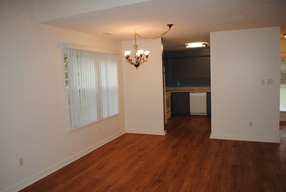Building Photo - 3122 Country Club Rd