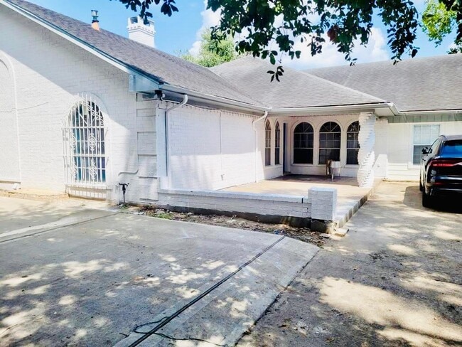Building Photo - 5908 Kiam St